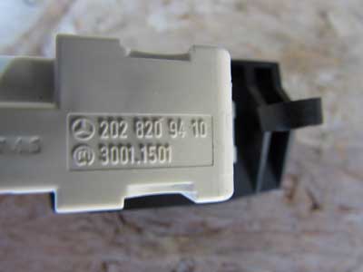 Mercedes Door Glovebox Contact Open Dome Light Switch 20282094104